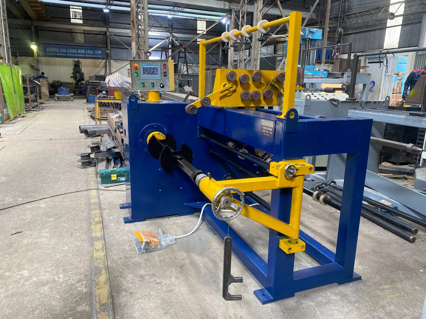 May Cuon Day Ha The Tu Dong